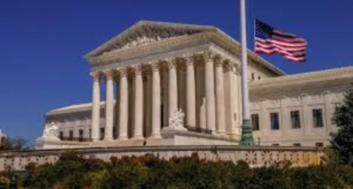 ഇന്ത്യയടക്കമുള്ള രാജ്യങ്ങൾക്ക് തീരുവ വർധിപ്പിച്ച നടപടി യുഎസ് സുപ്രീം കോടതി റദ്ദാക്കി; പ്രസിഡൻ്റ് ട്രംപിന് കനത്ത തിരിച്ചടി