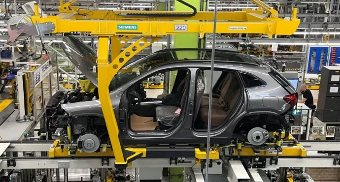 ഇന്ത്യന്‍ കാര്‍ വിപണിയില്‍ ഉല്‍പ്പാദന പ്രതിസന്ധി; വിതരണ ശൃംഖല താളംതെറ്റുന്നു