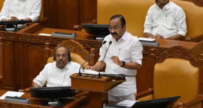ബജറ്റ് അവതരണം തുടങ്ങി: ‘പുതുയുഗ കേരളം’ ലക്ഷ്യമിട്ട് വി ഡി സതീശൻ സർക്കാരിന്റെ ആദ്യ ബജറ്റ്