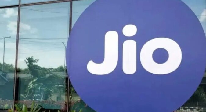 ജിയോ പ്ലാറ്റ്‌ഫോംസ് ഐപിഒ വാർത്തക്ക് പിന്നാലെ റിലയൻസ് ഇൻഡസ്ട്രീസ് ഓഹരികളിൽ കുതിപ്പ്   