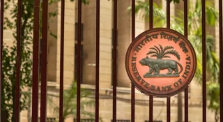 ജപ്തി ചെയ്ത വസ്തുക്കൾ വായ്പക്കാർക്ക് തന്നെ വിൽക്കാൻ പാടില്ലെന്ന് ആർബിഐ
