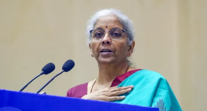 ബാങ്കിംഗ് മേഖലയിൽ വൻ പരിഷ്കാരങ്ങളുമായി കേന്ദ്രം; ഉന്നതതല സമിതി ഉടൻ നിലവിൽ വരുമെന്ന് നിർമ്മല സീതാരാമൻ
